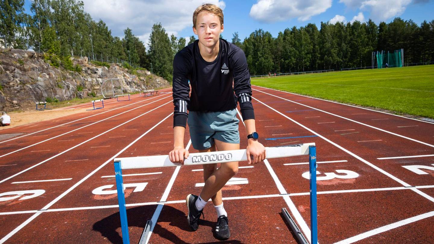 Yleisurheilu | Jere Haapalainen juoksi nuorten SE:n ja kiilasi EM-tilaston toiseksi 400 metrin aitajuoksussa