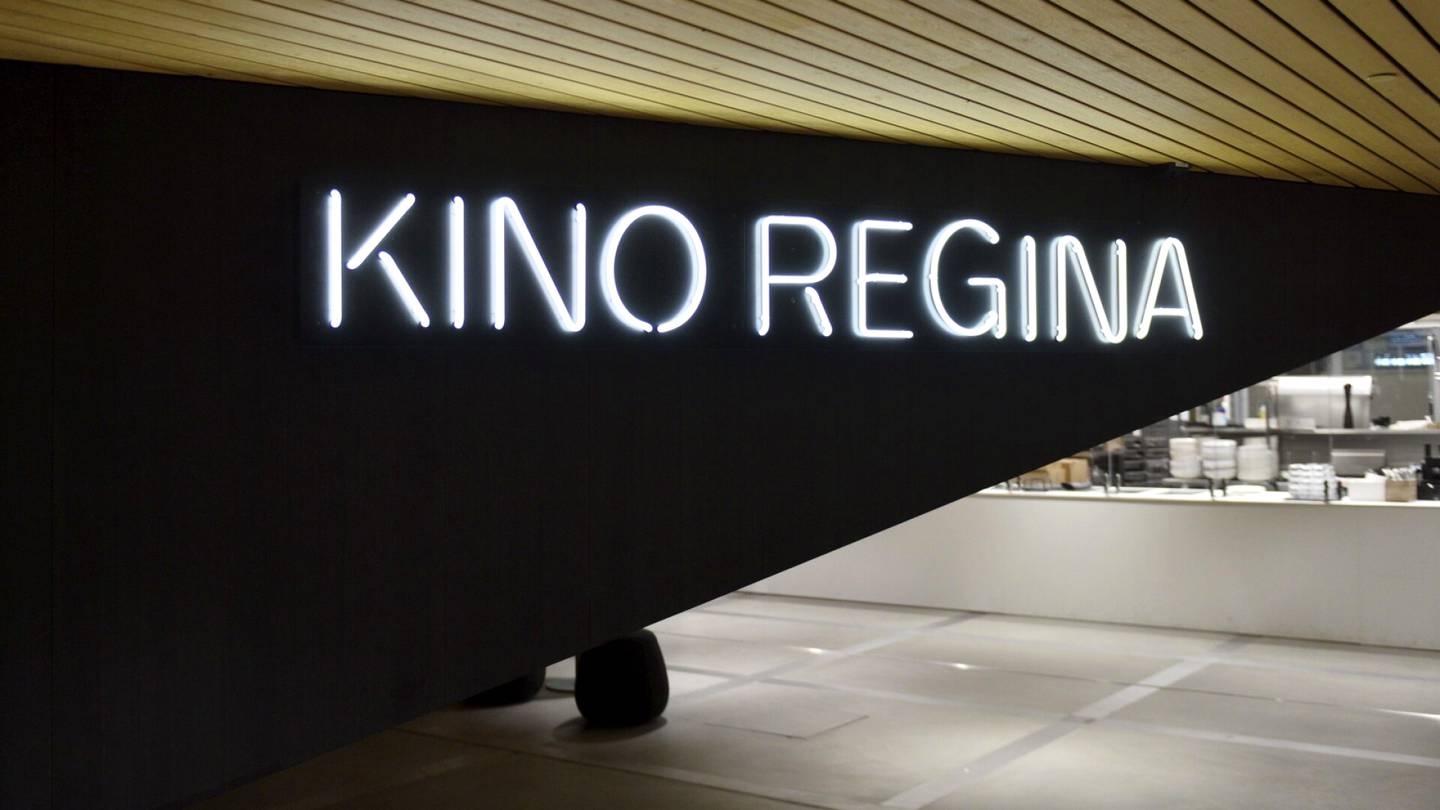 Elokuvat | Kino Reginan näytöksiä vähennetään, apulais­johtaja kritisoi leikkauksia: ”Tuntuu rajulta”