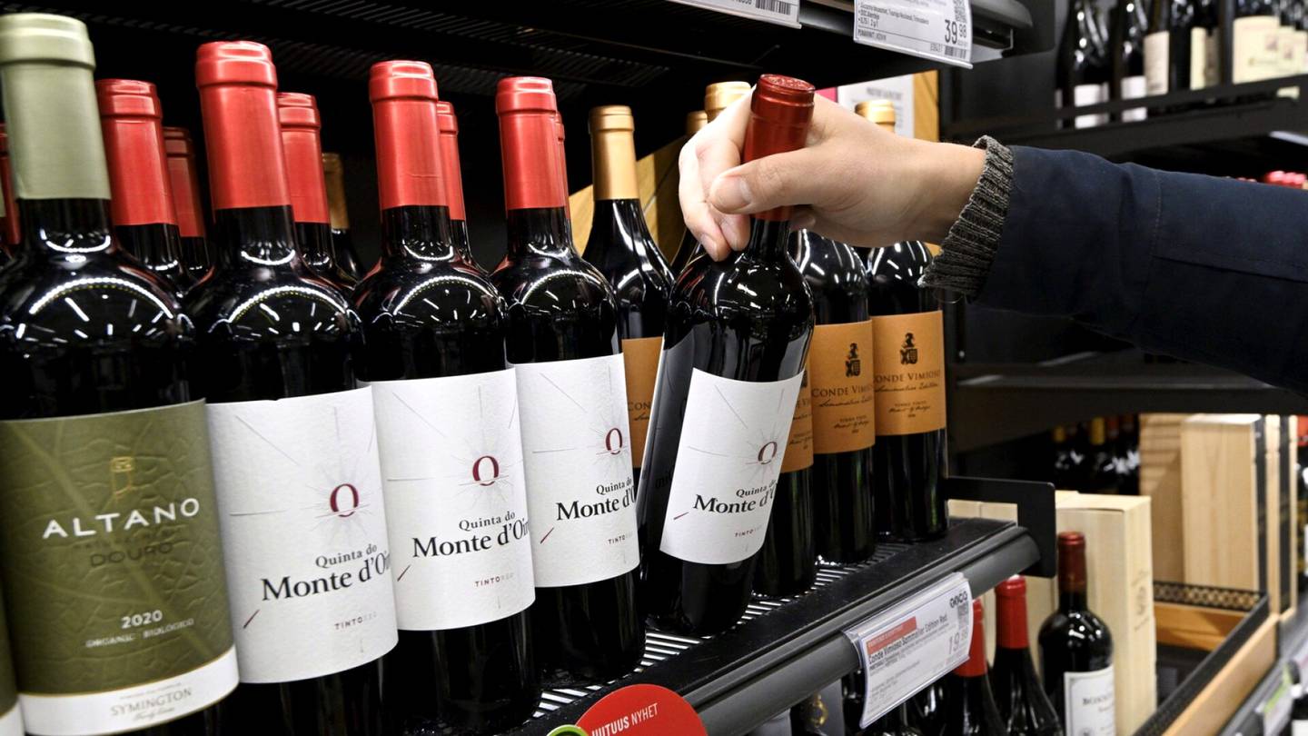 Kulutus | Viinin kulutus laski maailmassa alhaisimmilleen 27 vuoteen