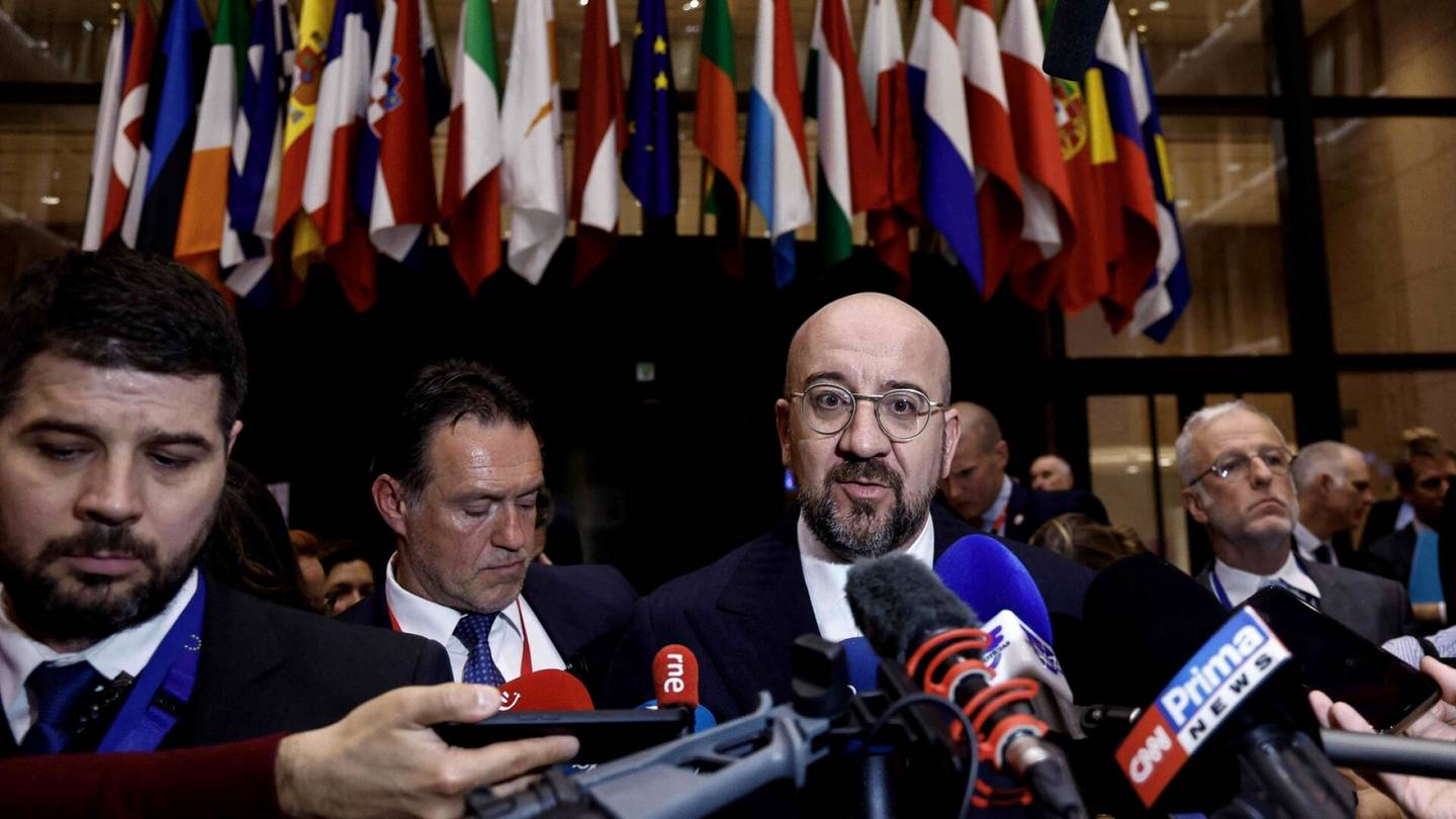 EU | EU:n poliittiset johtajat puoltavat uusia pakotteita Iranille