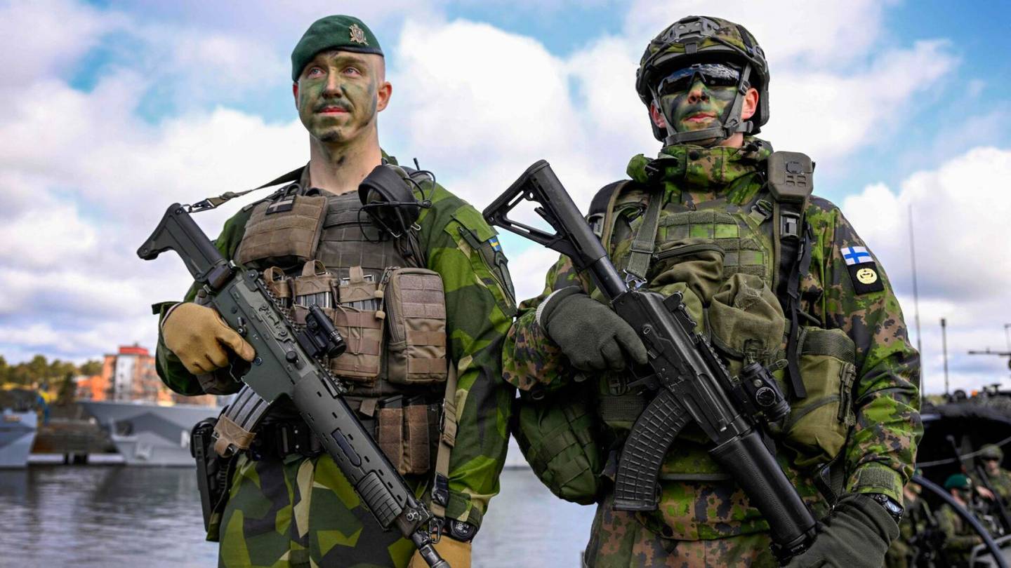 Sotilasyhteistyö | Suomi ja Ruotsi valmistautuvat maavoimien yhteis­ostoihin