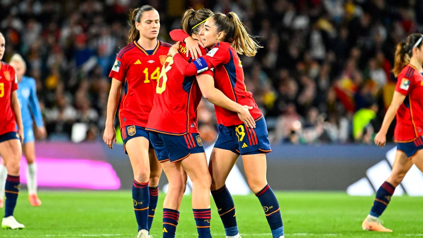 Jalkapallon MM-kisat | Espanja juhlii MM-kultaa – Englanti kaatui jännittävässä finaalissa