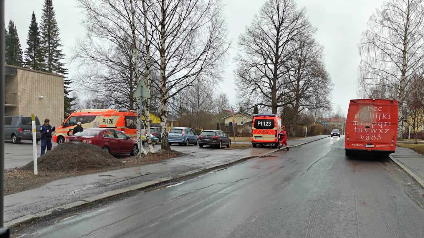 Rikosepäilyt | Tampereella ammuttiin parkkipaikalla, lähistöllä rippi­koululaisia