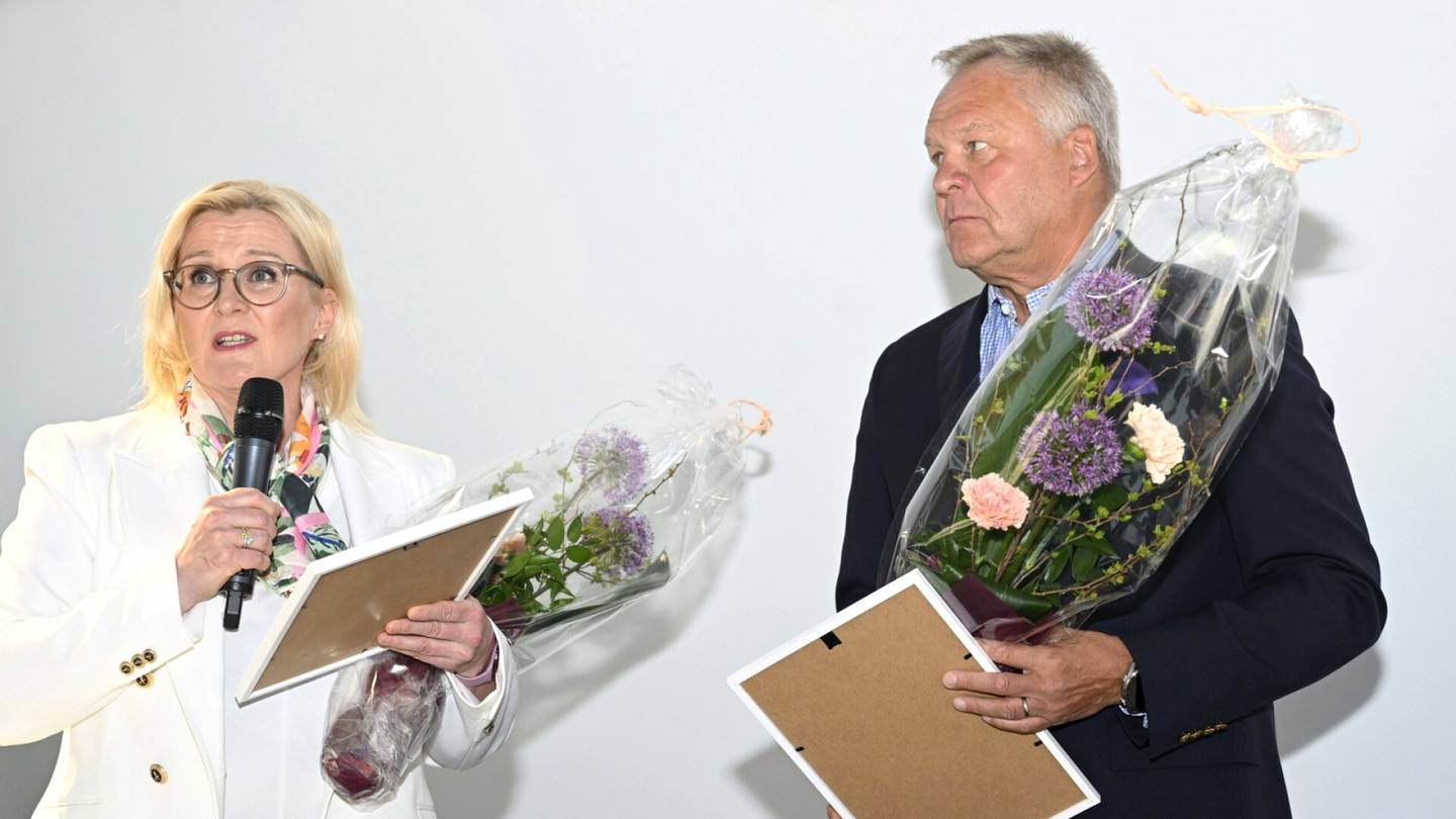 Palkinnot | Hiihdon doping­paljastukset toivat Johanna Aatsalolle ja Kari Väisäselle sananvapaus­palkinnon