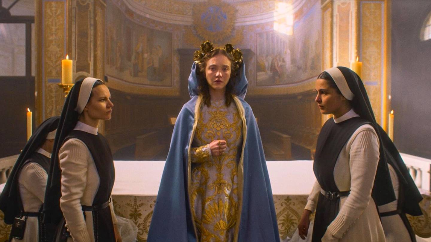 Elokuva-arvio | Nunna asettuu immenkalvoja vahtivaa katolista luostaria vastaan tehokkaassa kauhuelokuvassa