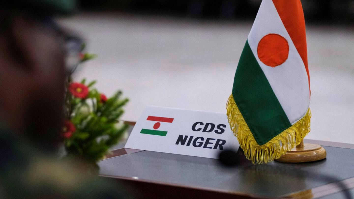 Niger | Ecowasin delegaatio tapasi syrjäytetyn presidentin
