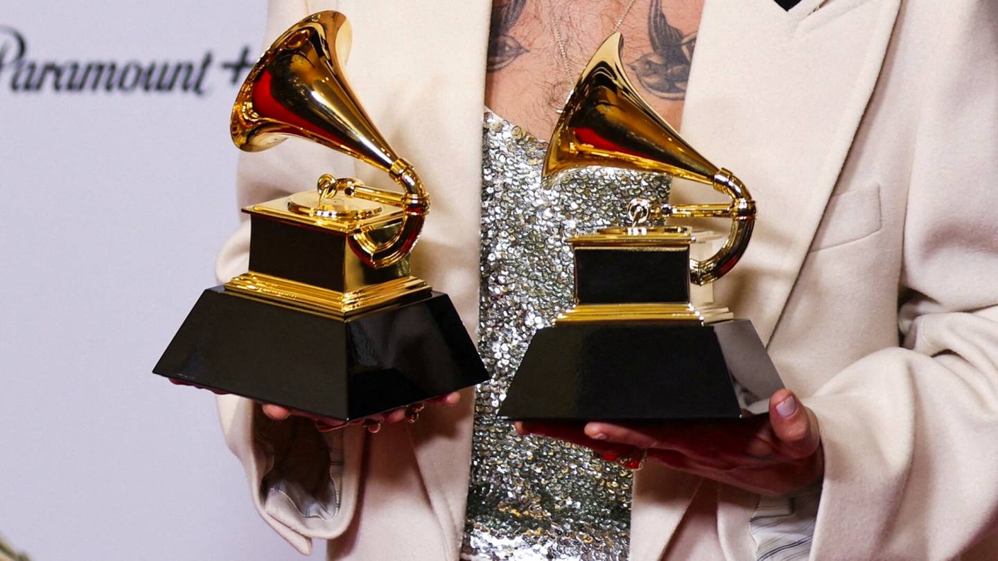 Musiikki | Grammy-palkintogaala päivitti sääntöjään: kokonaan tekoälyn tuottama kappale ei enää voi voittaa