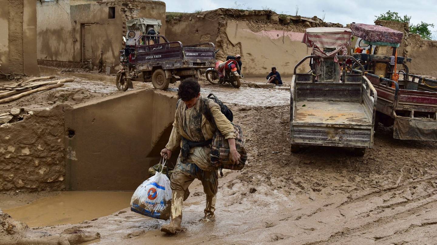 Afganistan | Yli 200 ihmistä on kuollut syöksy­tulvissa