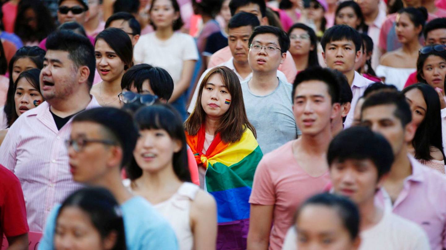 Aasia | Singapore laillistaa miesten välisen seksin, avioliitto säilyy maassa edelleen ainoastaan miehen ja naisen välisenä