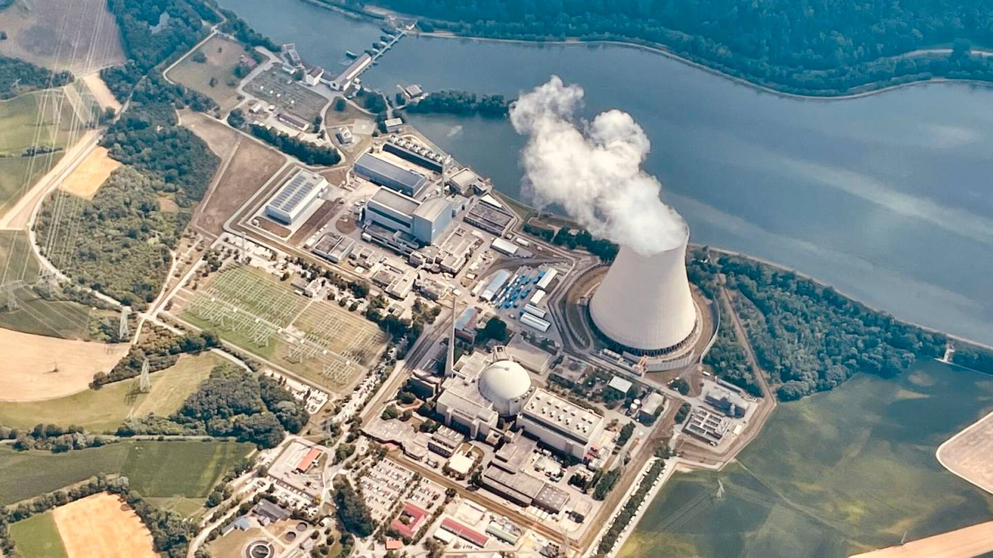 Energia | Liittokansleri Scholz: Saksan viimeisten ydin­voimaloiden käynnissä pitäminen voisi olla järkevää