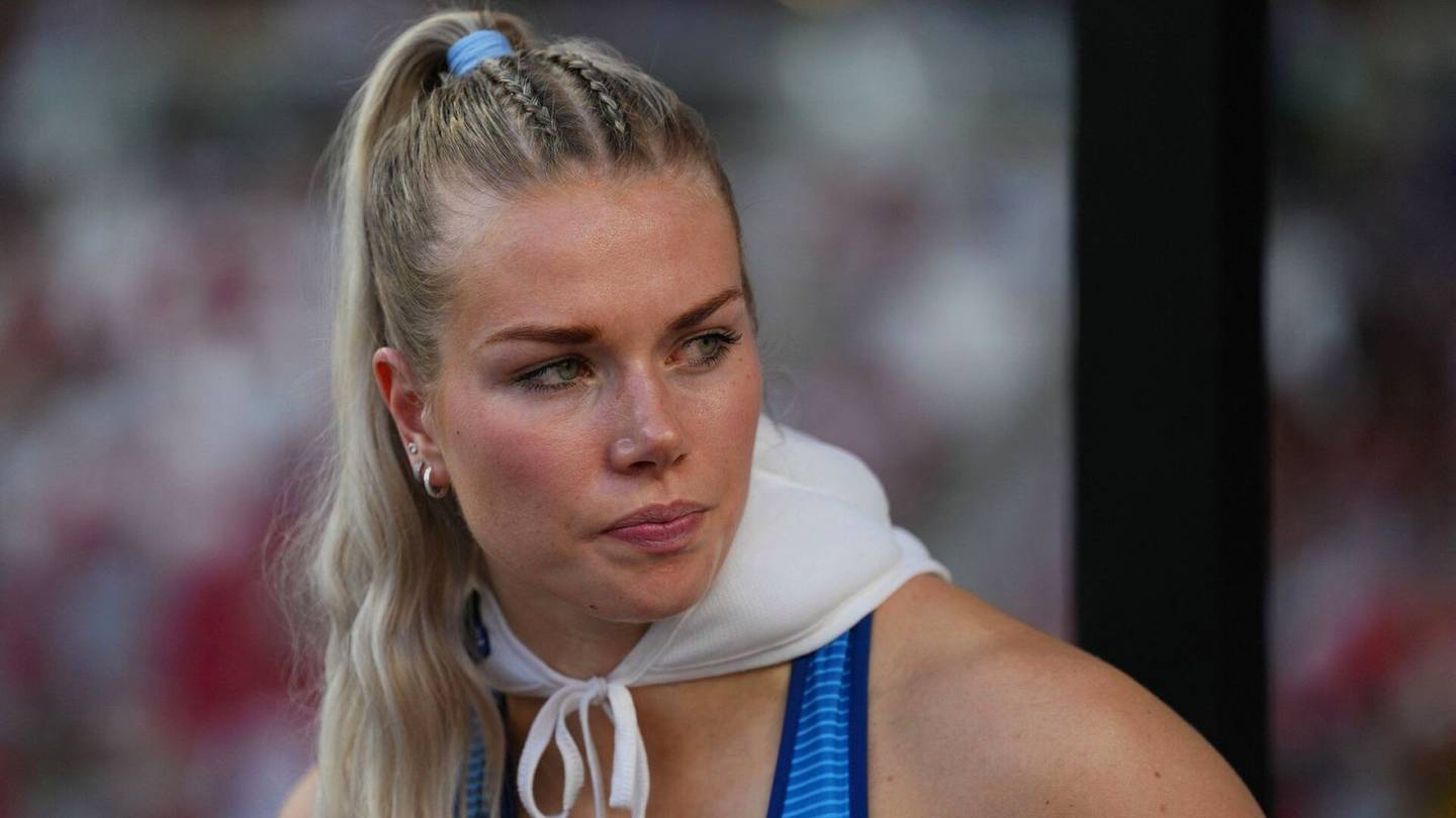 Yleisurheilun MM-kisat | Elina Lampela vältti jään avulla ”lötkön olon”, vaikka seiväs­päivä venyi pitkäksi