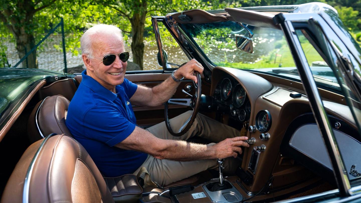 Autot | Joe Bidenillä on hämmentävä suhde yhteen autoon, jonka tallista paljastui kiusallinen löytö