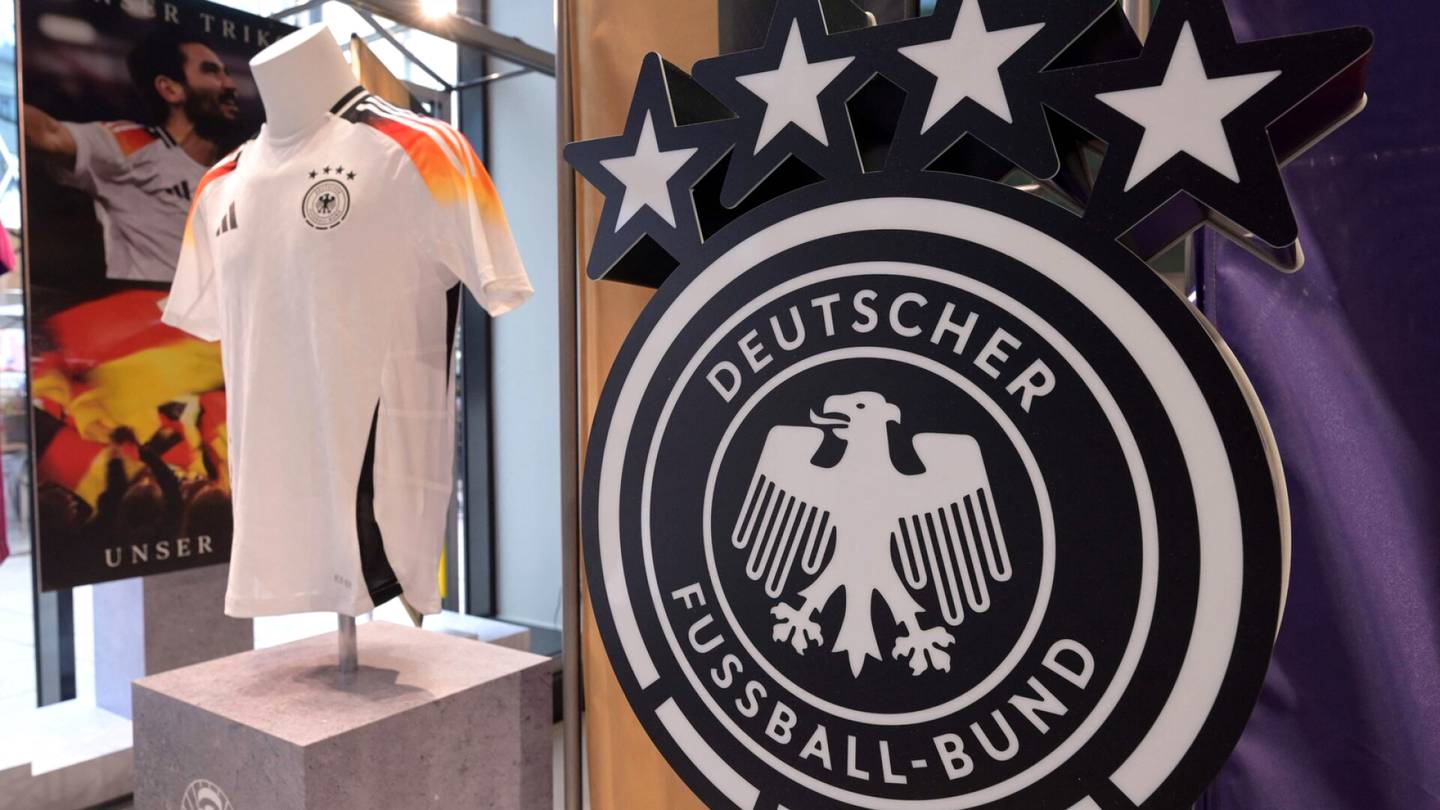 Talousrikokset | Der Spiegel: Saksan ex-jalkapallopomot joutuvat oikeuteen