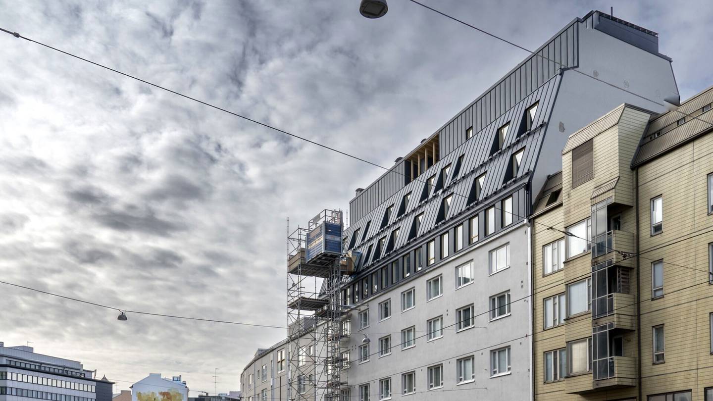 Asuminen | 1930-luvun kerrostaloon Helsingin Sörnäisissä rakennettiin kolme kerrosta lisää