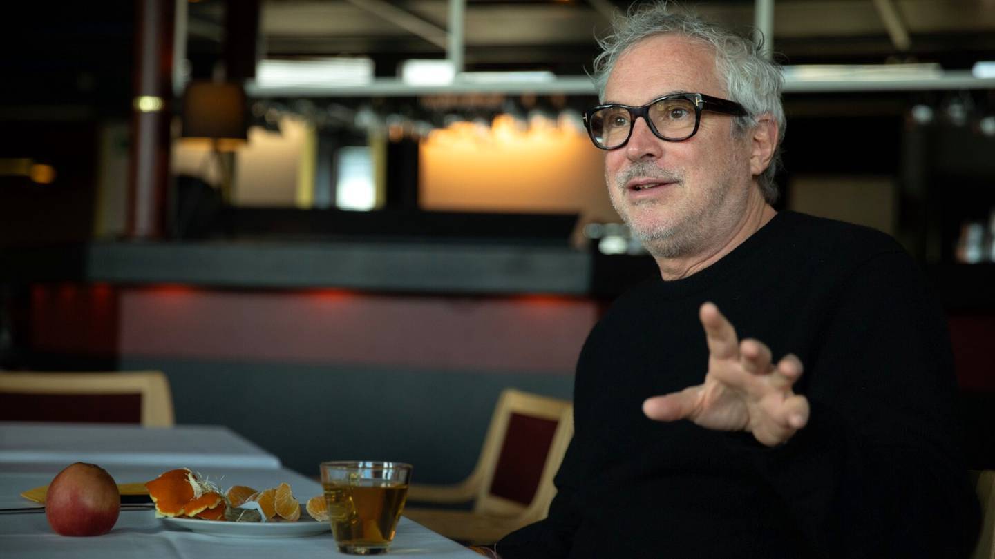 HS-haastattelu | Ohjaajamaestro Alfonso Cuarón menetti uskonsa elokuviin – hetki video­vuokraamossa sytytti kipinän uudelleen