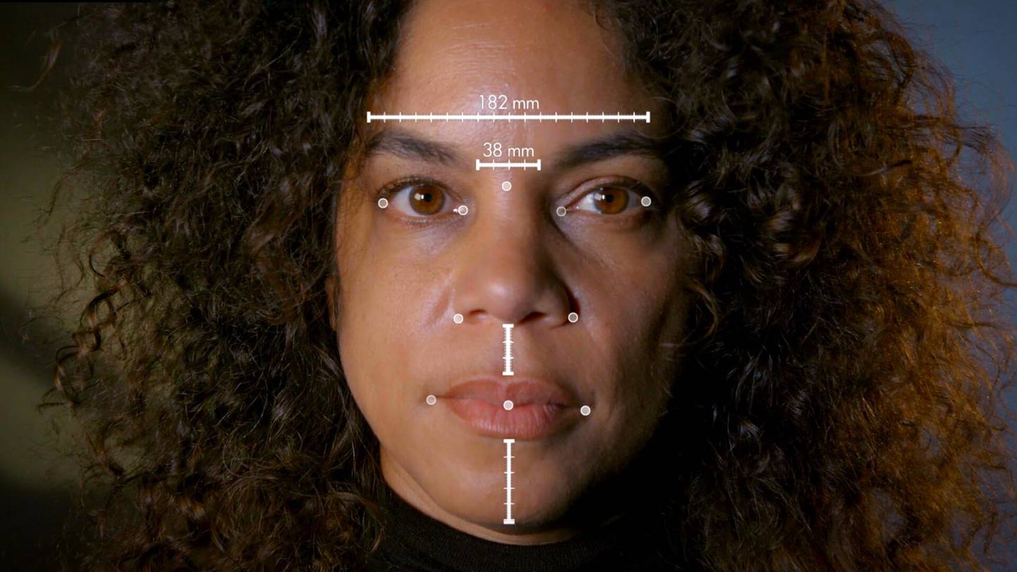 Televisioarvostelu | Evoluutio on harjaannuttanut aivomme tunnistamaan kasvoja, osoittaa monitahoinen tiededokumentti