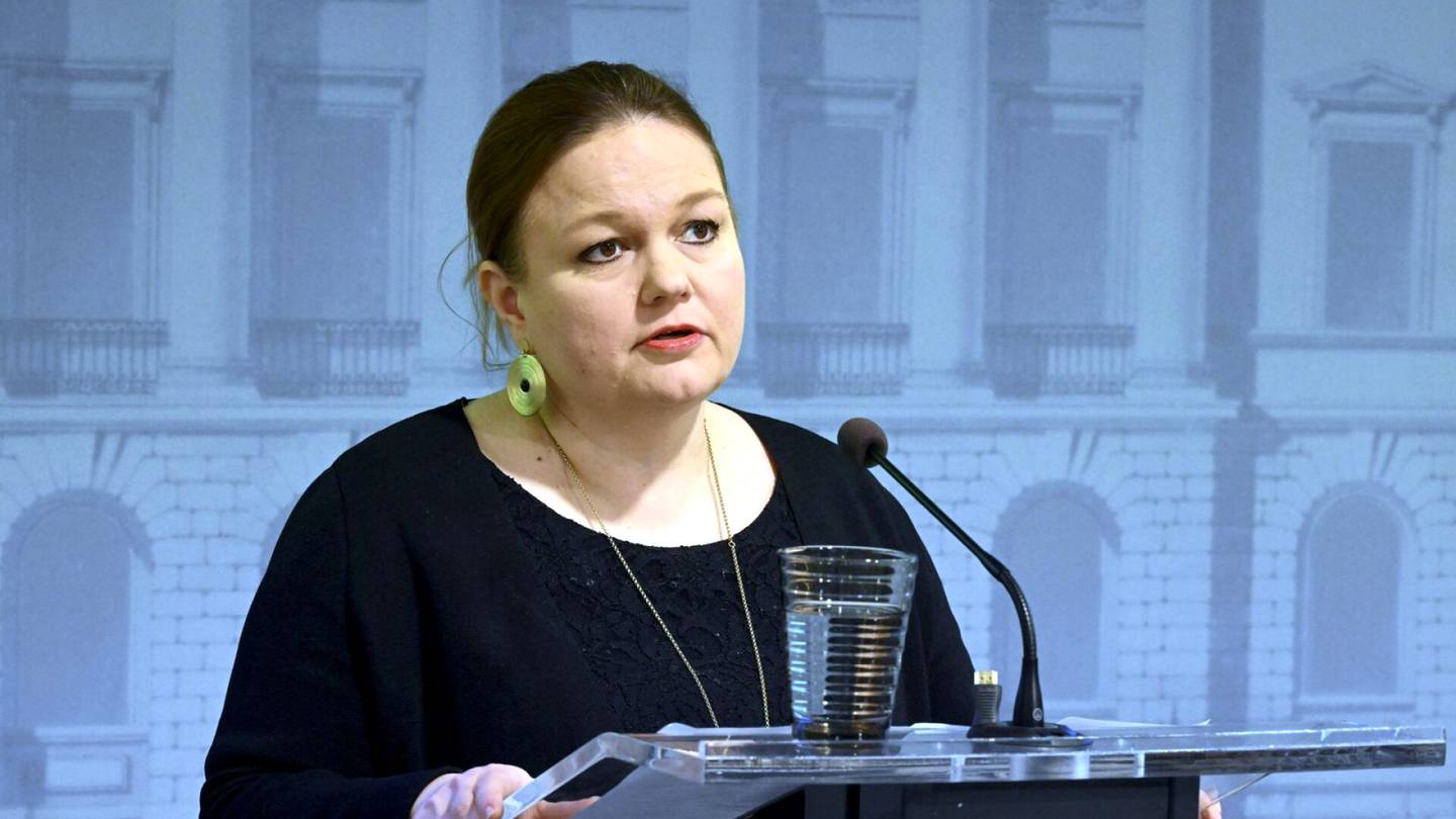 Koronavirus | Ministeri Kiuru: Suomi alkaa valmistella rajoituksia Kiinasta matkustaville