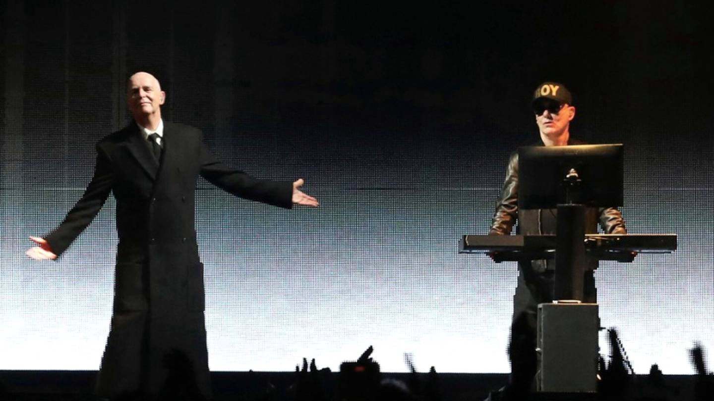Levyarvio | Pet Shop Boysin uudella levyllä soitetaan ihan tavallista rumpusettiä, ja sitä kannattaa pysähtyä ihmettelemään
