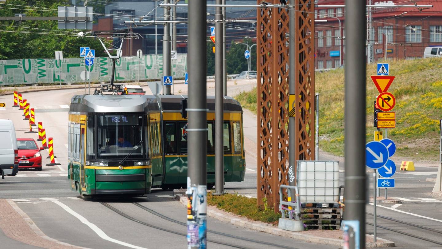 Joukkoliikenne | Helsingin uusi ratikkalinja aloittaa pian: Tällainen se on