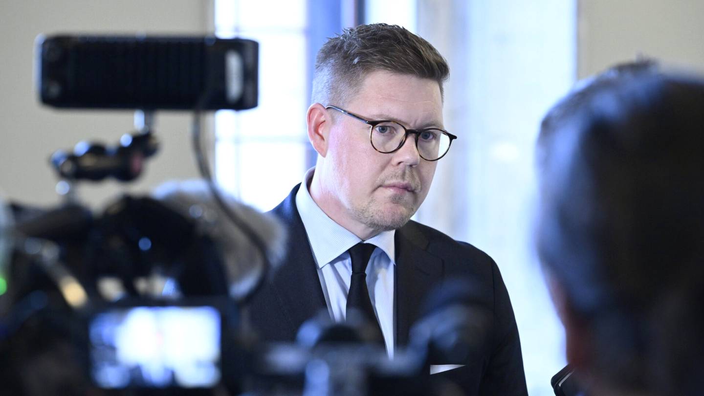 Julkinen talous | Sdp:n Lindtman: ”Leikkauksiin keskittymällä Suomi ei oikene”