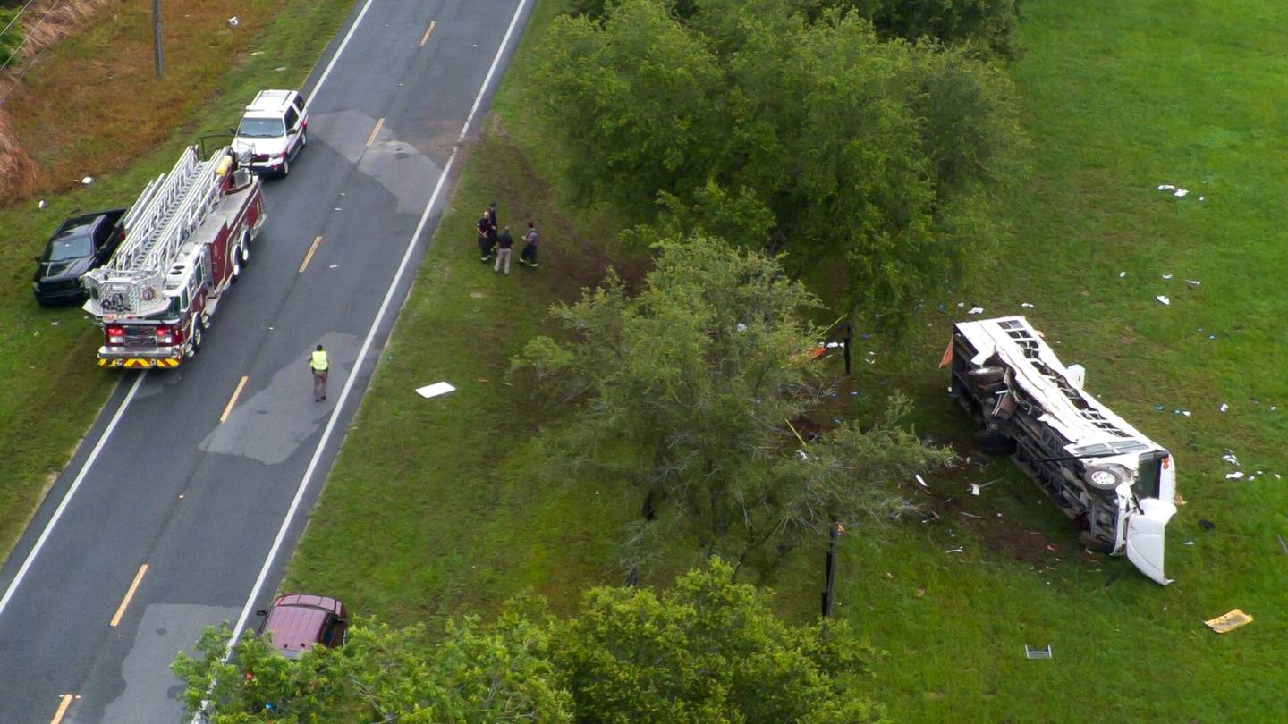 Yhdysvallat | Ainakin kahdeksan ihmistä kuoli bussi­turmassa Floridassa