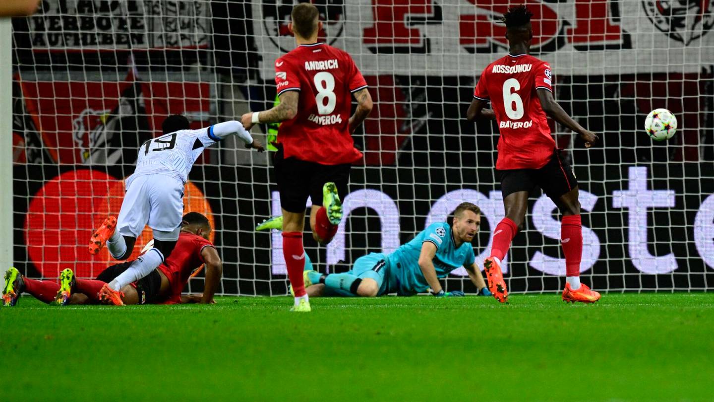 Jalkapallo | Hradecky piti nollan ja siivitti Leverkusenin Eurooppa-liigan jatkopeleihin