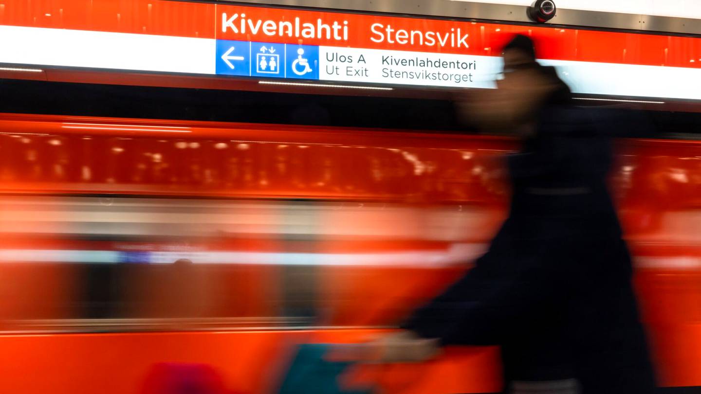 Joukkoliikenne | Metroon halutaan ostaa runsaan sadan miljoonan euron järjestelmä