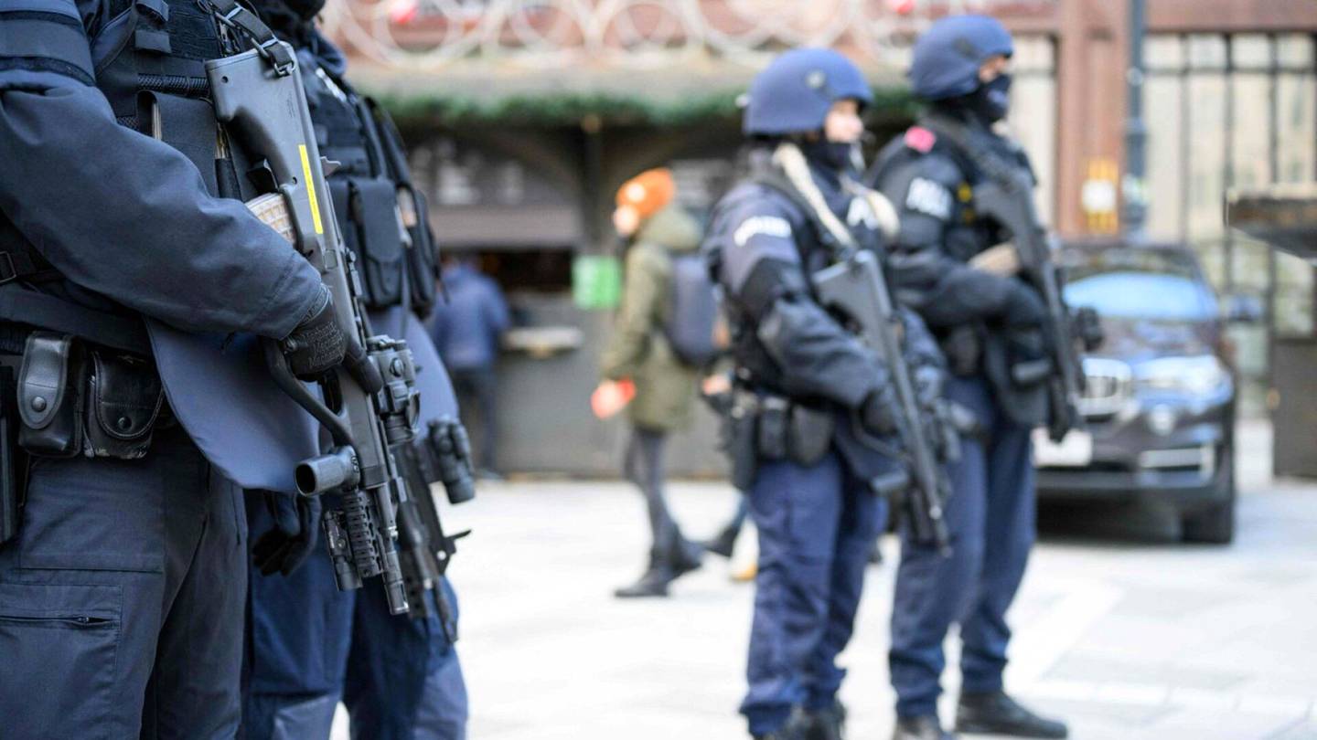 Terroriuhka | Turvatoimia kiristettiin Euroopassa joulu­aattona – kiinni­ottoja Itävallassa ja Saksassa