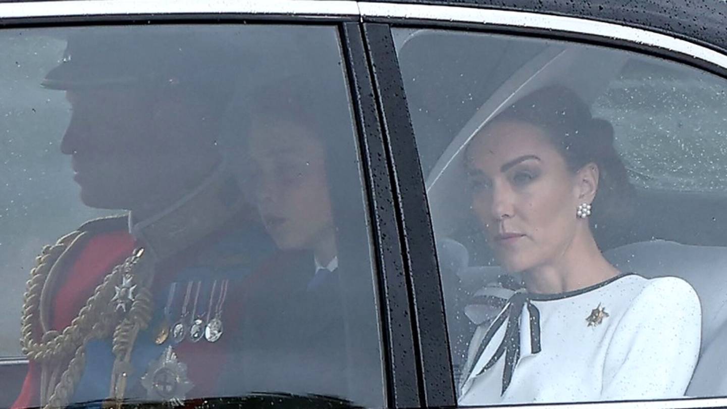 Kuninkaalliset | Prinsessa Catherine näyttäytyi julkisuudessa ensimmäistä kertaa sitten syöpädiagnoosin