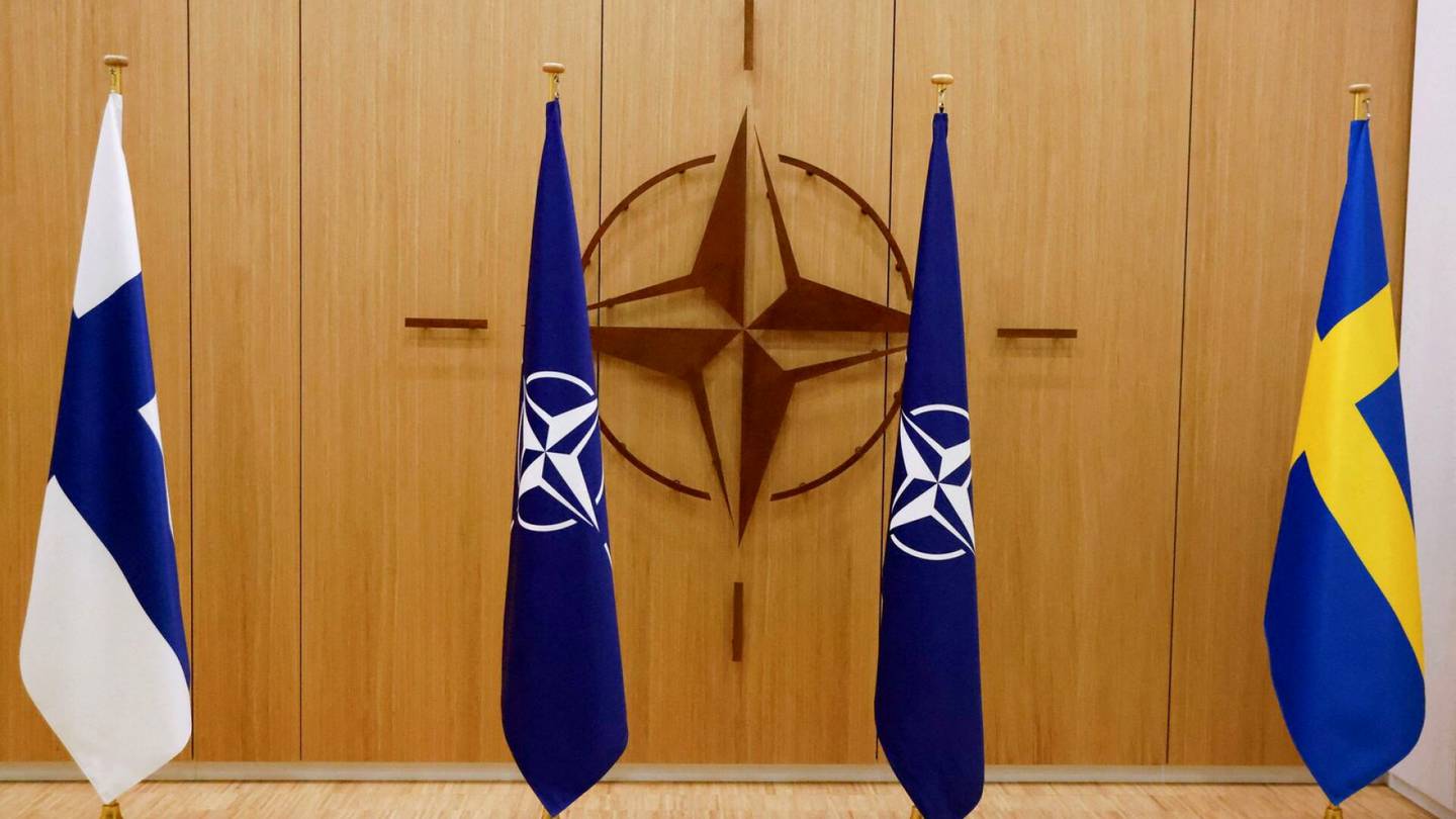 Nato | USA:n Nato-suur­lähettiläs: Toiveena, että Suomen ja Ruotsin jäsenyys tapahtuu Vilnan huippu­kokoukseen mennessä