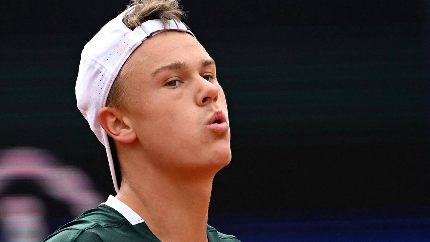 Tennis | Emil Ruusuvuori kärsi tylyn tappion 18-vuotiaalle tanskalaiselle