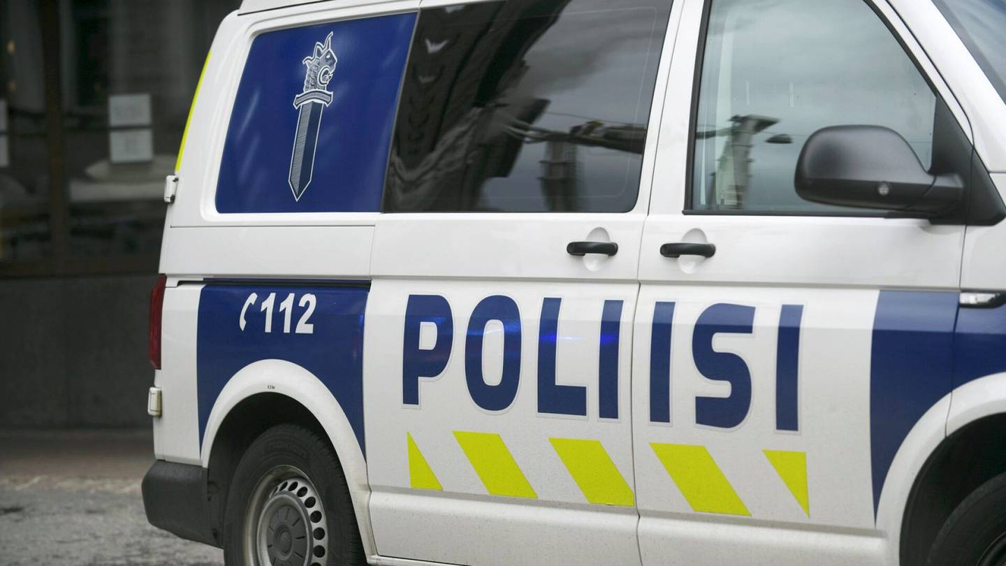 Väkivalta | Poliisi epäilee: Alaikäinen puukotti toista Espoossa