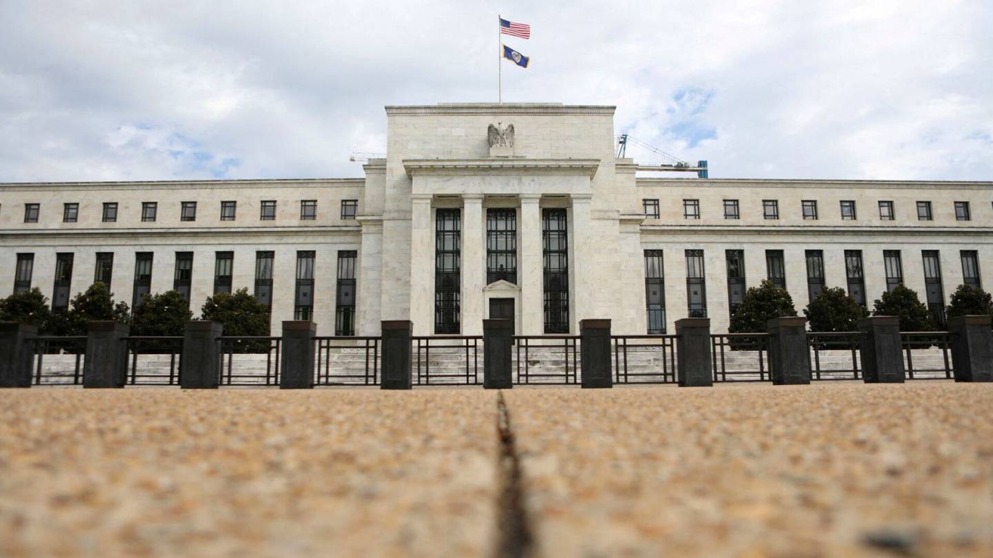 Rahapolitiikka | Sijoittajat uskovat Yhdys­valtojen keskuspankin nostavan ohjauskoron viiteen prosenttiin