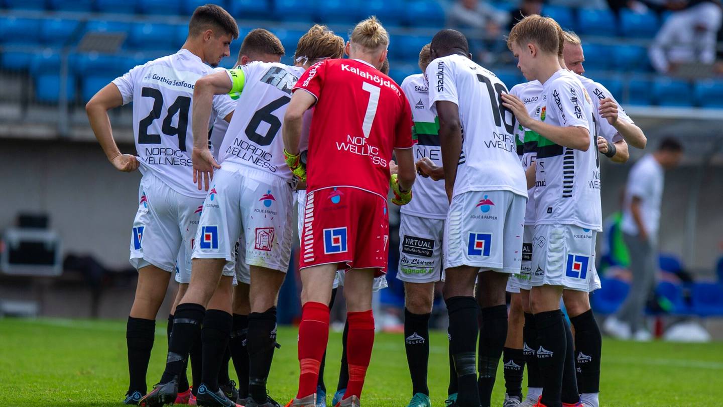 Jalkapallo | Ruotsalaisen jalka­pallo­seuran valmentajalle sattui nolo moka: unohti tulevan ottelun ja lähetti pelaajat lomalle