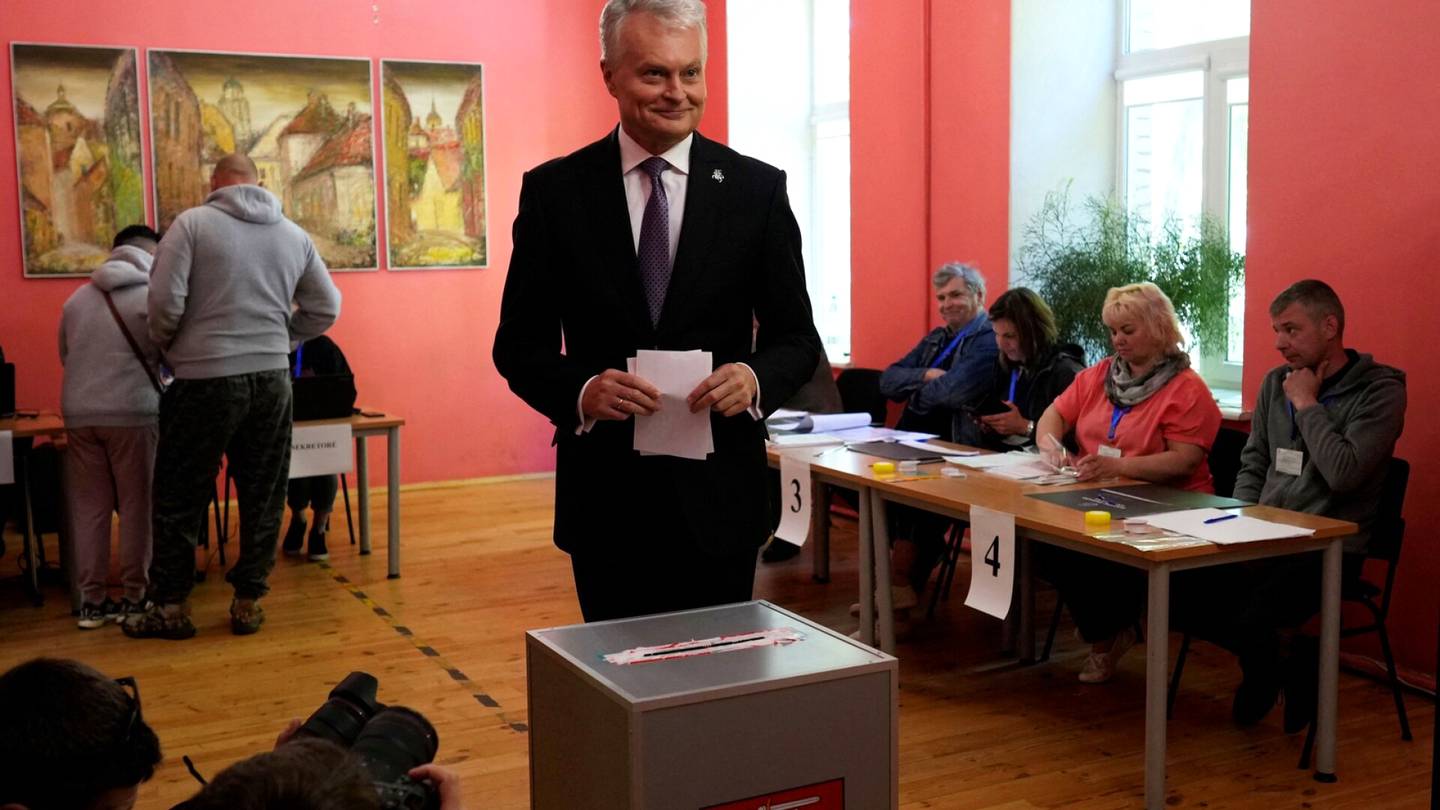 Liettua | Liettuan presidentti voitti vaalien ensimmäisen kierroksen