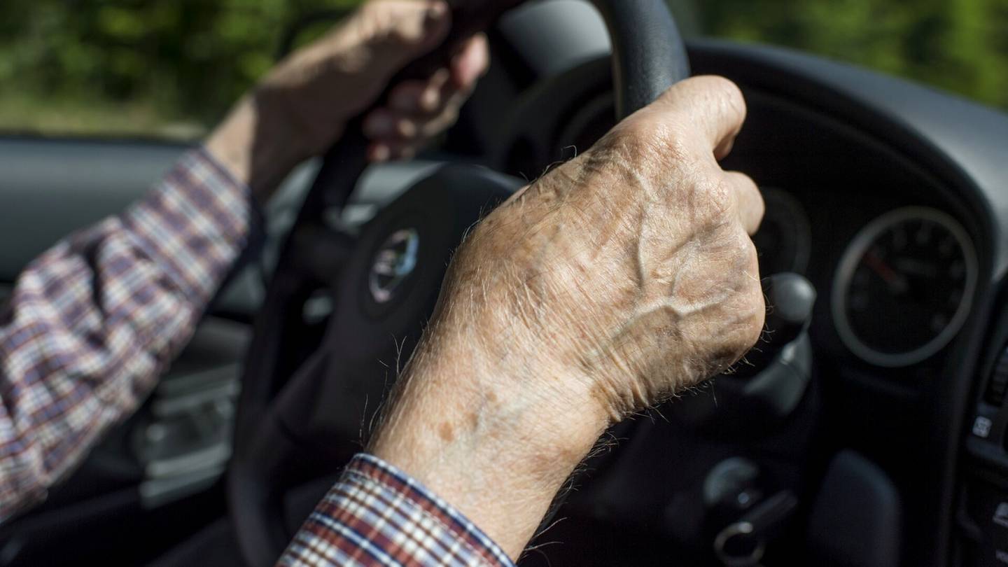 Pääkirjoitus | Ajokorttiuudistus uhkaa eriarvoistaa ikääntyneitä