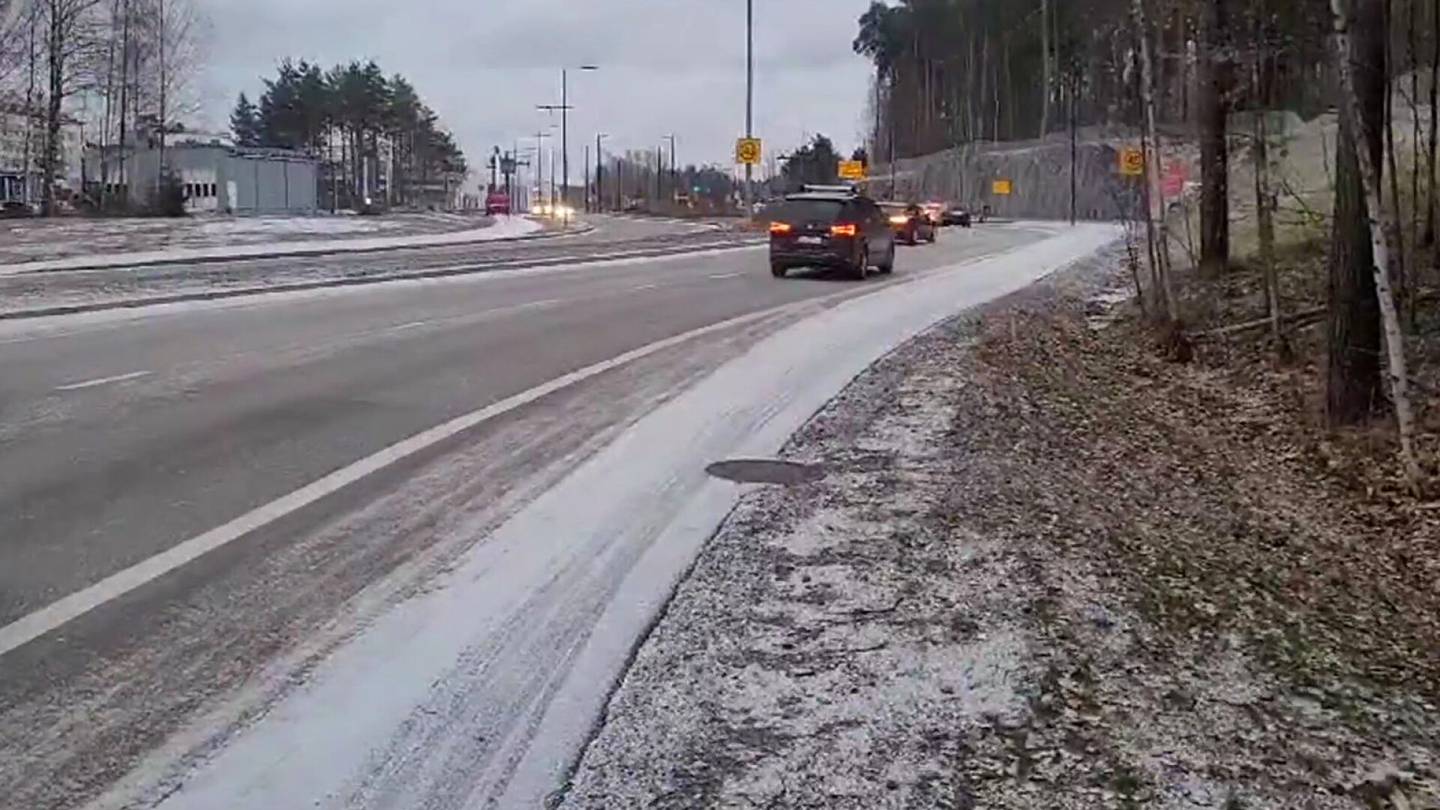 Pyöräily | Helsingin uuden pyörä­tien vaarat paljastuivat lumen myötä