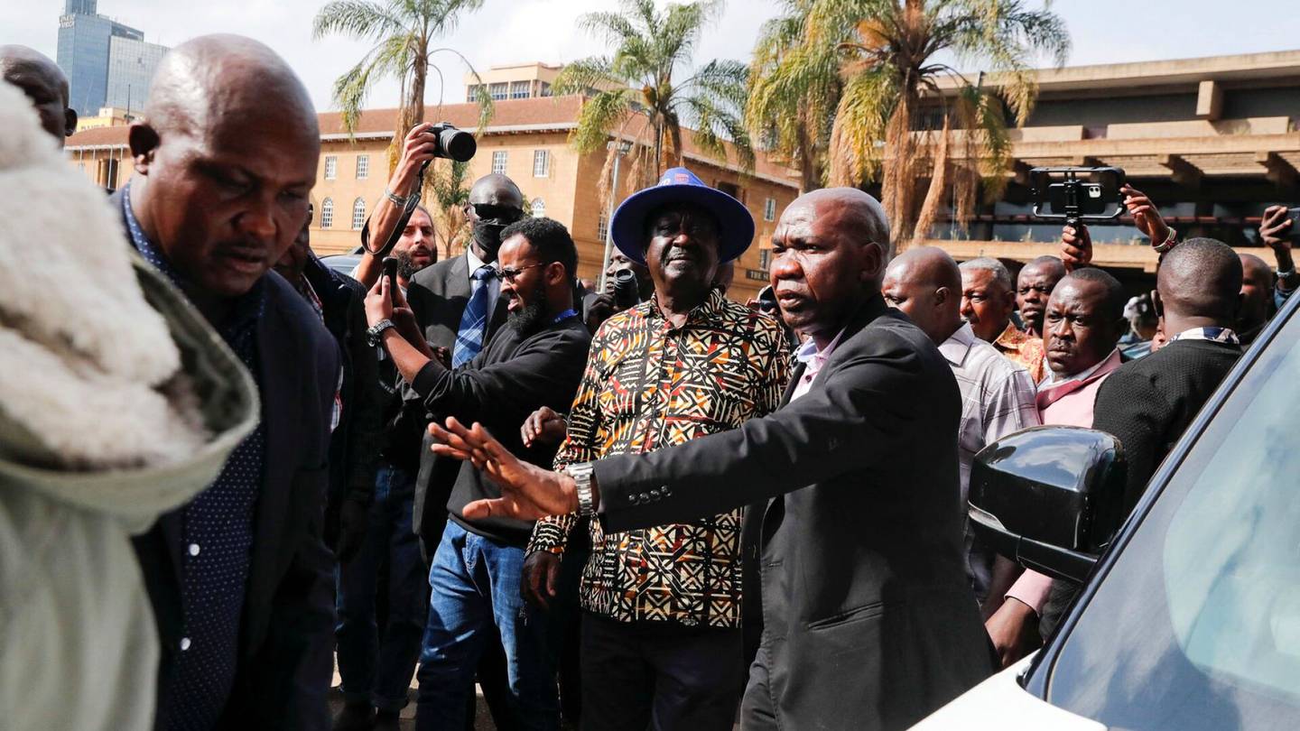 Kenia | Kenian oppositio­johtaja Odinga ilmoitti pyrkivänsä kumoamaan presidentin­vaalien tuloksen