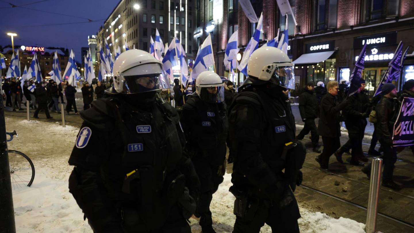 Mielenosoitukset | Poliisi kielsi Helsinki ilman natseja -mielenosoituksen