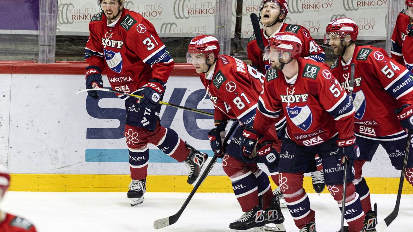 Jääkiekko | Kevätvireeseen päässyt Iiro Pakarinen pelasti HIFK:n: ”Sattui pomppimaan sisään”