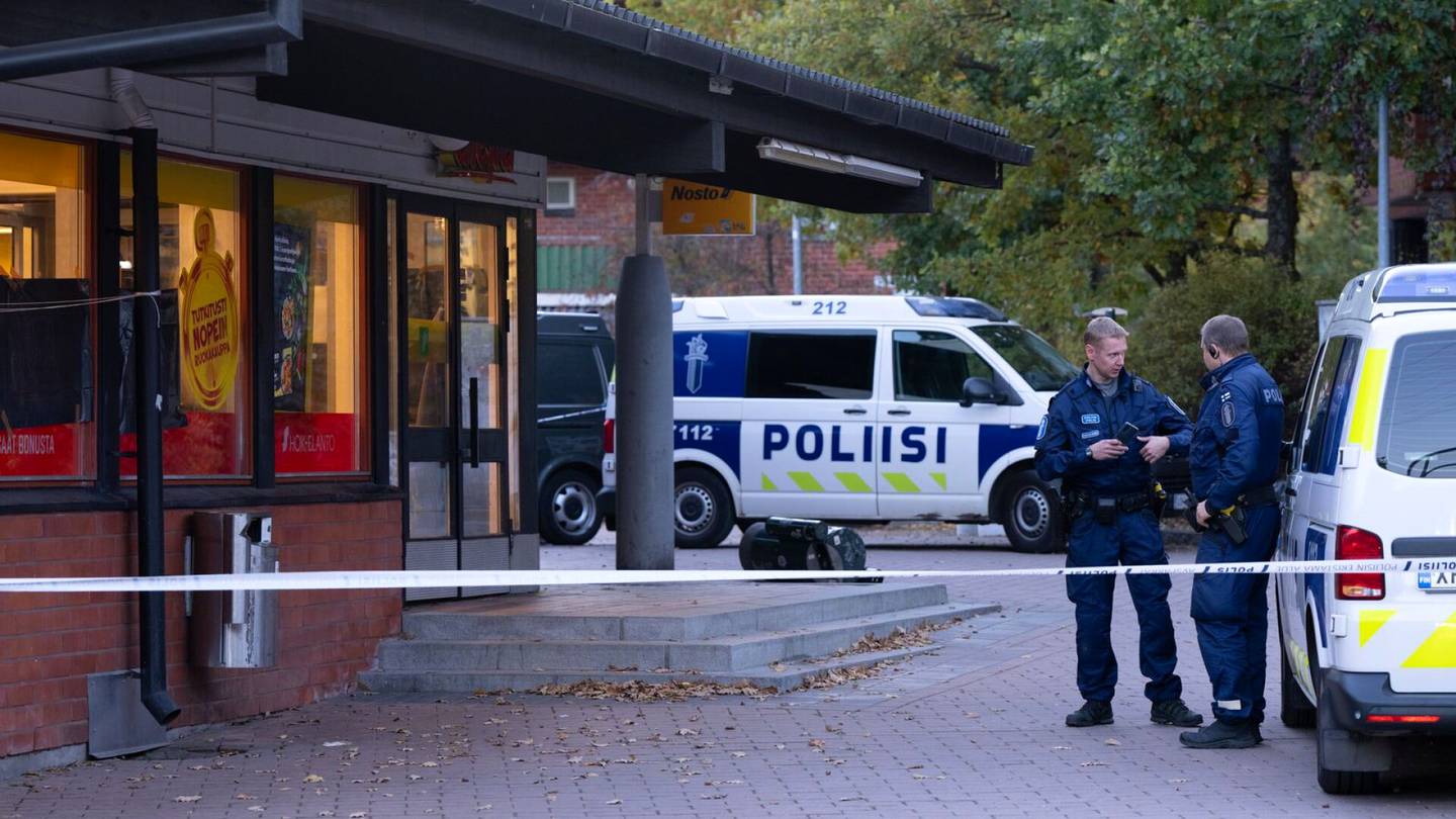 Poliisi | Yksi kuoli puukotuksessa Helsingin Malmin­kartanossa, poliisi tutkii epäiltynä tappona