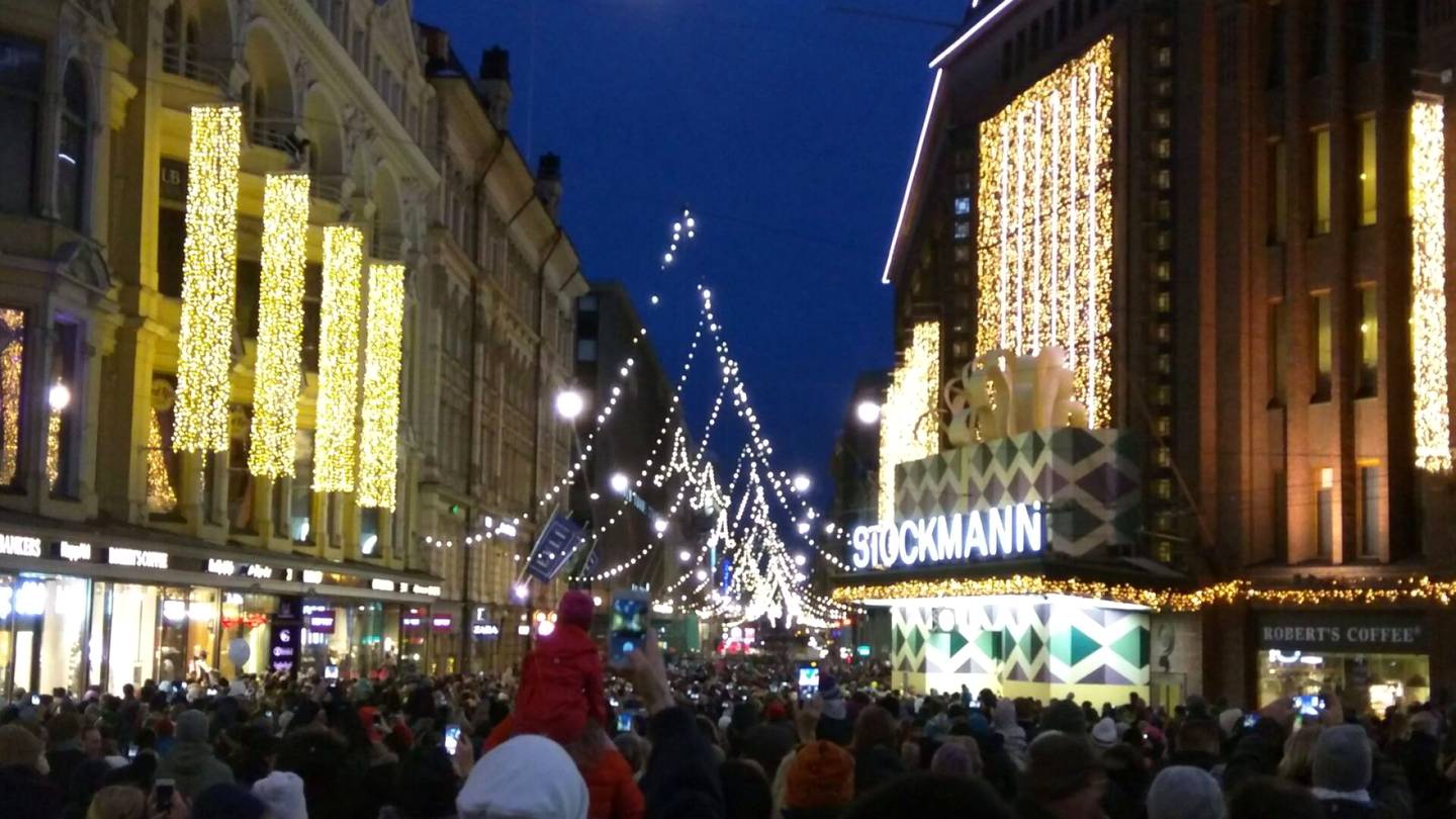 Joulu | Helsingin Aleksanterinkadun jouluvalot sytytetään lauantaina