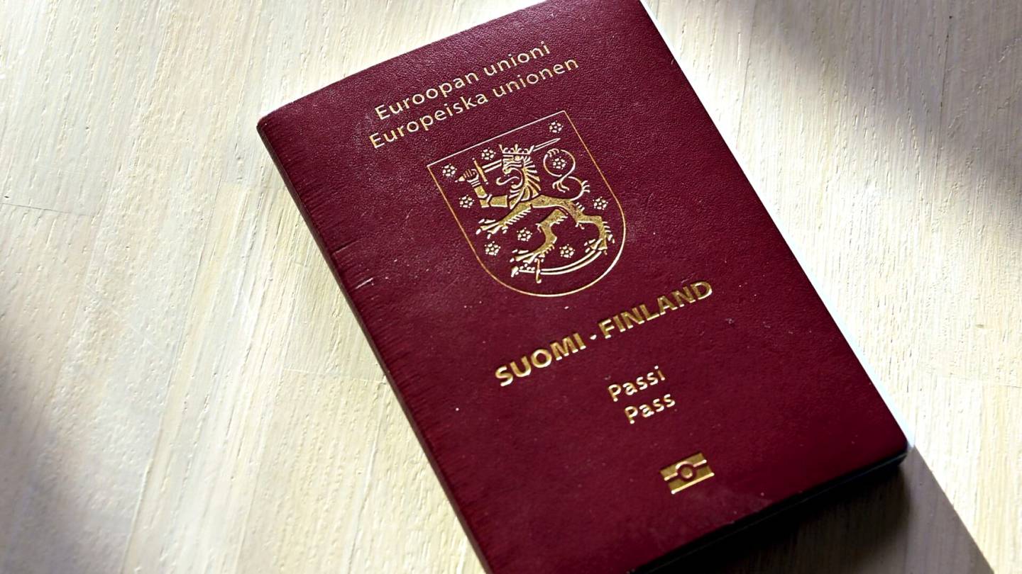 Passit | Mia Naumanen järkyttyi siitä, kuinka vähättelevästi poliisi suhtautui passien päätymiseen vääriin käsiin – ”Henkilö­tietoni on luovutettu ulkopuoliselle”