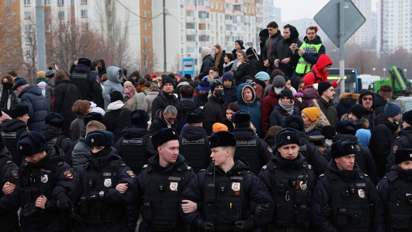 Navalnyin hautajaiset | Yli sata pidätetty Navalnyin hautajais­päivänä Venäjällä