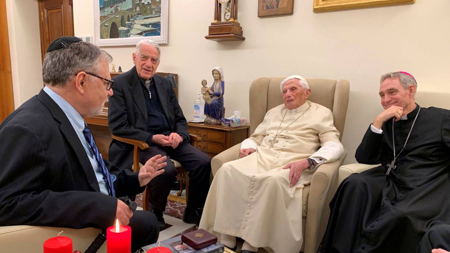 Vatikaani | Emerituspaavi Benedictus on hyvin sairas, kertoi paavi