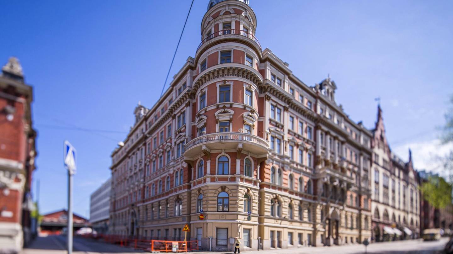 Asuminen | Historiallisen kallis asunto tuli myyntiin Helsingissä