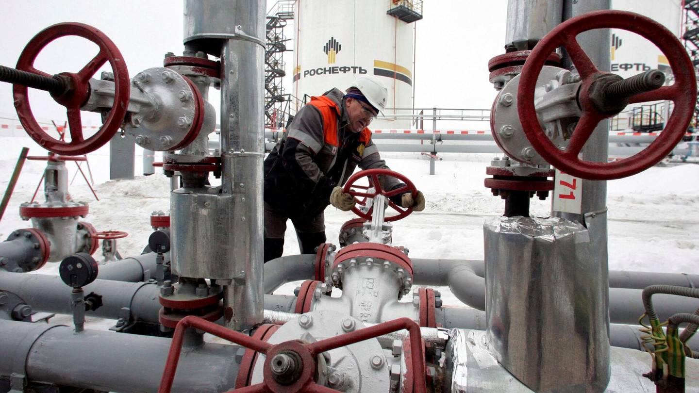Energia | Öljymaiden Opec+ -ryhmä sopi pienestä tuotannon lisäyksestä, ryhmä ei lausunut Ukrainasta