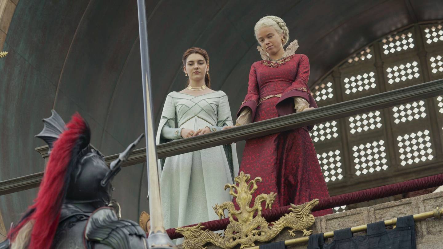 Televisio | House of the Dragon keskittyy enemmän naisten asemaan, mutta veri virtaa yhä: Tällainen on jo nyt katsojaennätyksiä rikkonut sarja