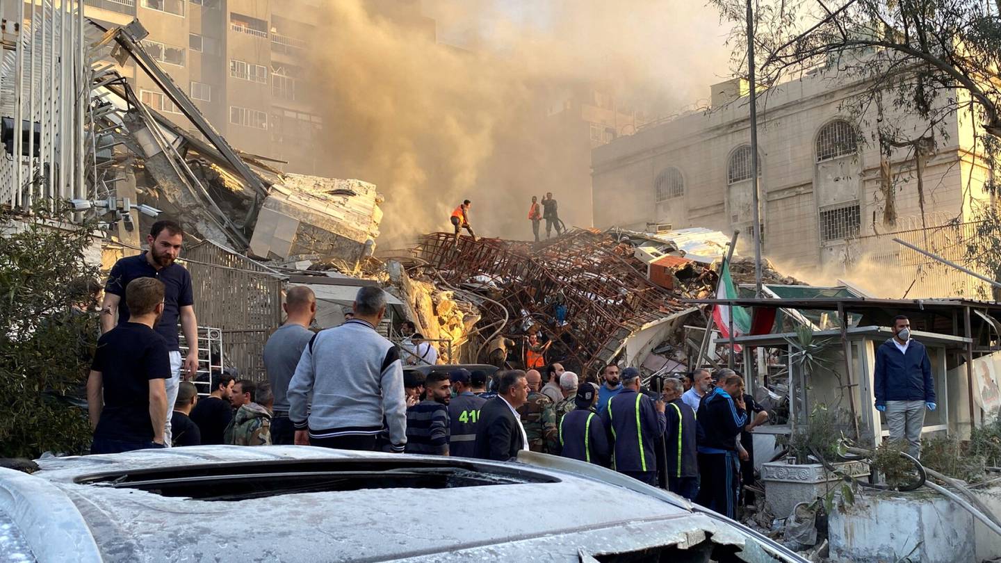 Syyria | Israelin kerrotaan iskeneen Damaskoksen arvo­alueelle, järjestö: useita kuollut