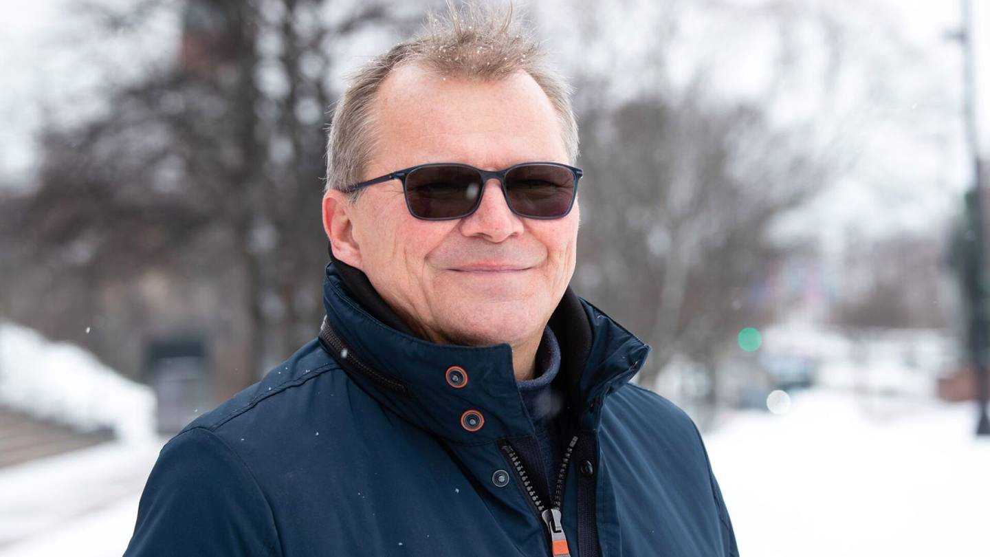 Oikeudenkäynnit | Eduskunnan ex-turvallisuus­johtajan potkuille sinetti: Taustalla Juha Sipilän tönäisy­video